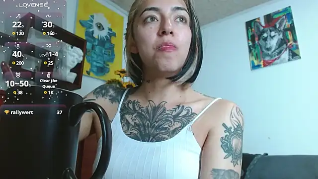 Snapshot of ZoeBakers_ chatting on February 19, 2025, 8:22 am ZoeBakers online show from February 19, 2025, 8:22 am