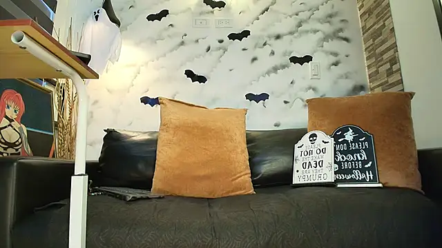 Sophie LittleS online show from October 23, 2025, 11:53 am