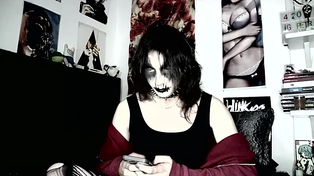 Snapshot of kiiler_queen chatting on June 8, 2026, 1:28 am kiiler queen online show from June 8, 2026, 1:28 am