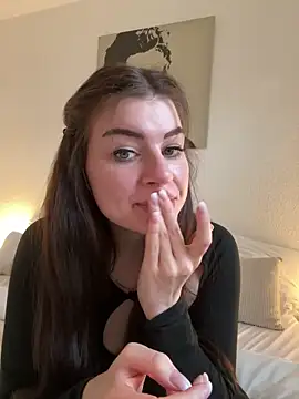 Snapshot of EllyNora chatting on January 28, 2025, 3:04 pm EllyNora online show from January 28, 2025, 3:04 pm