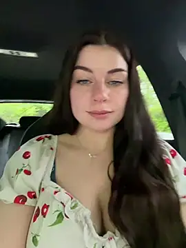 Snapshot of EllyNora chatting on May 31, 2026, 4:03 pm EllyNora online show from May 31, 2026, 4:03 pm