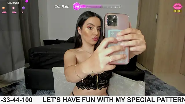 Snapshot of rouse_lili chatting on December 5, 2024, 10:33 am rouse lili online show from December 5, 2024, 10:33 am