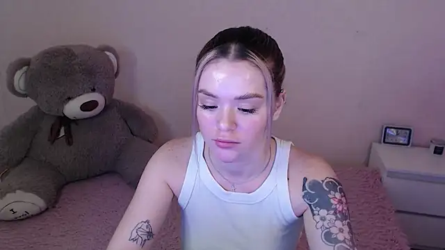 Snapshot of miaacatt chatting on January 23, 2025, 8:15 am miaacatt online show from January 23, 2025, 8:15 am