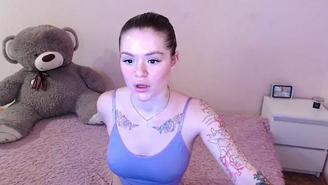 Snapshot of miaacatt chatting on February 18, 2025, 10:16 am miaacatt online show from February 18, 2025, 10:16 am