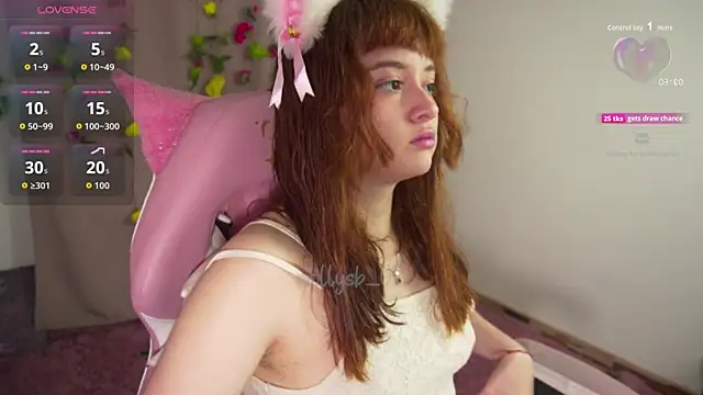 Snapshot of molly_russell chatting on October 22, 2025, 7:57 pm molly russell online show from October 22, 2025, 7:57 pm