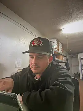 Snapshot of PeterGrandee chatting on January 6, 2025, 9:00 pm PeterGrandee online show from January 6, 2025, 9:00 pm