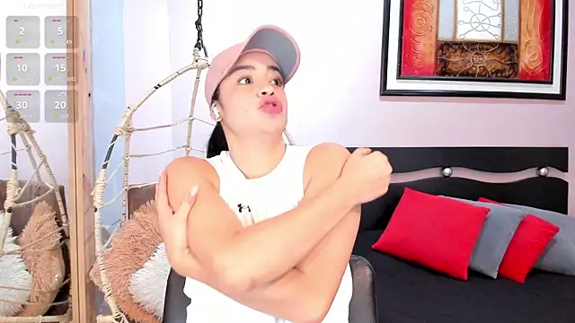 Paula Desousa online show from January 9, 2026, 5:04 pm