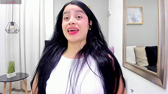 Snapshot of Paula_Desousa chatting on July 2, 2026, 1:27 am Paula Desousa online show from July 2, 2026, 1:27 am