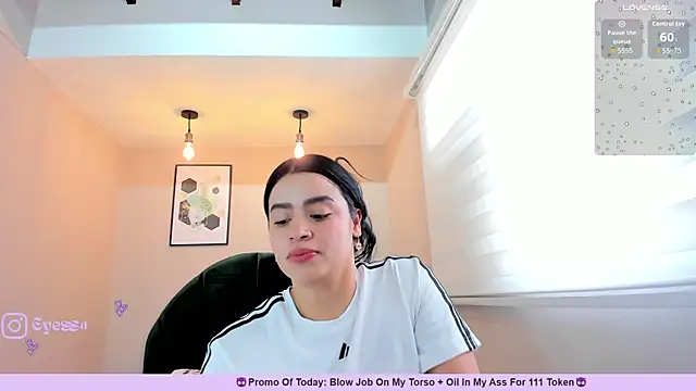Snapshot of Paula_Desousa chatting on July 22, 2026, 7:38 pm Paula Desousa online show from July 22, 2026, 7:38 pm