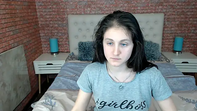 Snapshot of Holliy_Cooper chatting on February 7, 2025, 3:19 pm Holliy Cooper online show from February 7, 2025, 3:19 pm