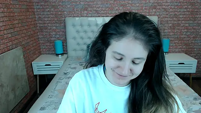 Snapshot of Holliy_Cooper chatting on November 15, 2025, 8:22 am Holliy Cooper online show from November 15, 2025, 8:22 am