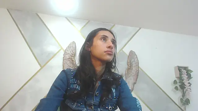 Snapshot of RoxanaCyrano_ chatting on December 10, 2024, 7:00 pm RoxanaCyrano online show from December 10, 2024, 7:00 pm