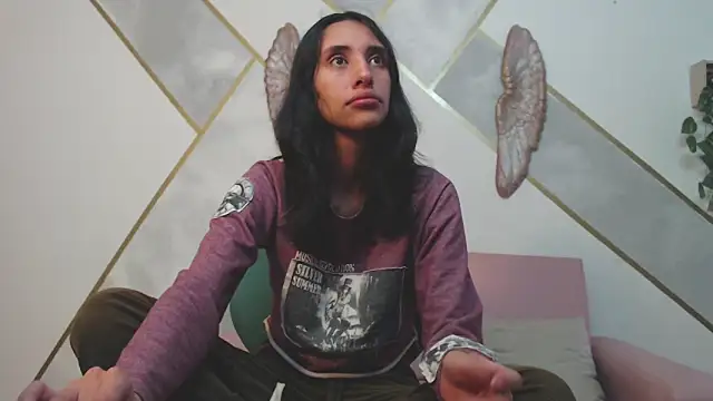 Snapshot of RoxanaCyrano_ chatting on February 21, 2025, 7:10 pm RoxanaCyrano online show from February 21, 2025, 7:10 pm