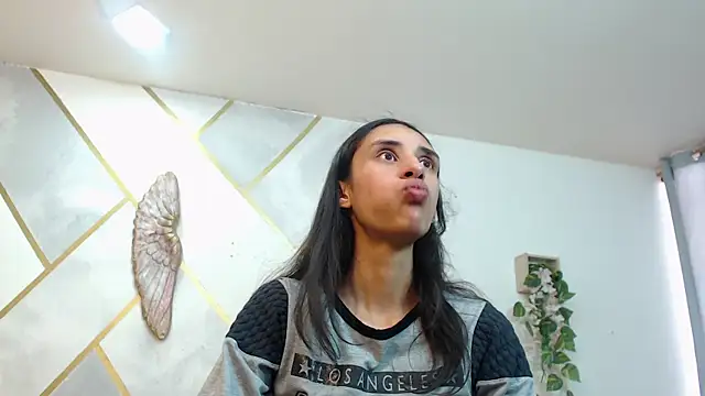 Snapshot of RoxanaCyrano_ chatting on November 4, 2025, 8:08 pm RoxanaCyrano online show from November 4, 2025, 8:08 pm