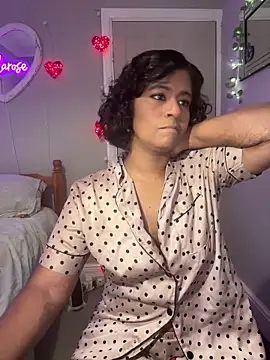 Snapshot of RoseMelanie chatting on December 21, 2025, 6:48 pm RoseMelanie online show from December 21, 2025, 6:48 pm