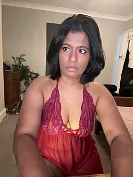 Snapshot of RoseMelanie chatting on February 5, 2026, 7:57 am RoseMelanie online show from February 5, 2026, 7:57 am