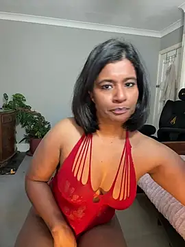 Snapshot of RoseMelanie chatting on February 8, 2026, 8:29 am RoseMelanie online show from February 8, 2026, 8:29 am