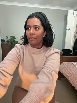 Snapshot of RoseMelanie chatting on February 8, 2026, 8:34 pm RoseMelanie online show from February 8, 2026, 8:34 pm