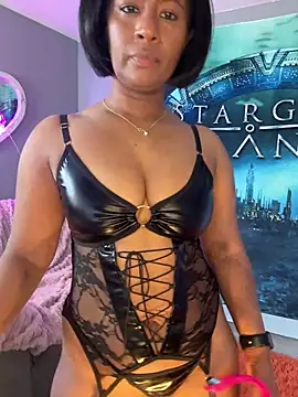 Snapshot of RoseMelanie chatting on April 17, 2026, 7:00 am RoseMelanie online show from April 17, 2026, 7:00 am