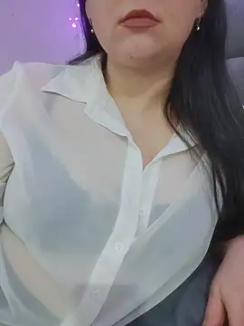 Snapshot of ErikaVlovely chatting on March 21, 2026, 8:34 pm ErikaVlovely online show from March 21, 2026, 8:34 pm