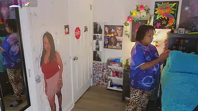 Snapshot of temptressbeauty24 chatting on October 18, 2025, 3:09 am temptressbeauty24 online show from October 18, 2025, 3:09 am