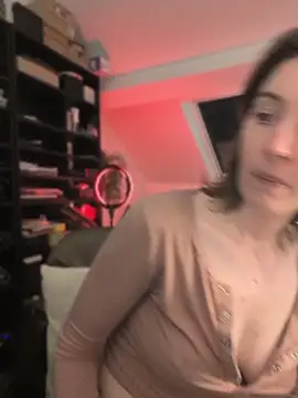 sophia leurre online show from April 11, 2026, 8:46 pm