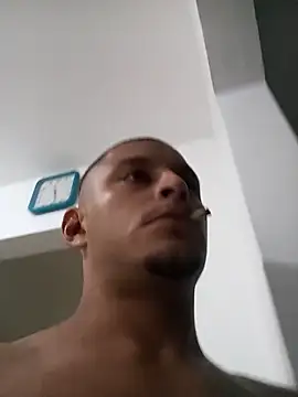 Snapshot of emrehliug12 chatting on March 19, 2026, 2:26 am emrehliug12 online show from March 19, 2026, 2:26 am