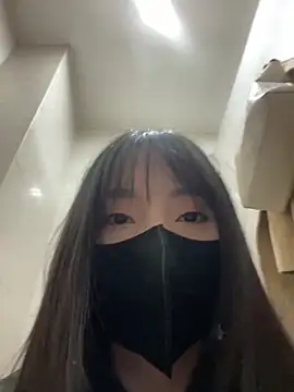 Snapshot of Asia-Lynn chatting on March 28, 2026, 12:05 pm Asia-Lynn online show from March 28, 2026, 12:05 pm
