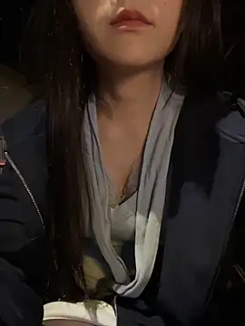 Snapshot of Asia-Lynn chatting on April 24, 2026, 11:45 am Asia-Lynn online show from April 24, 2026, 11:45 am