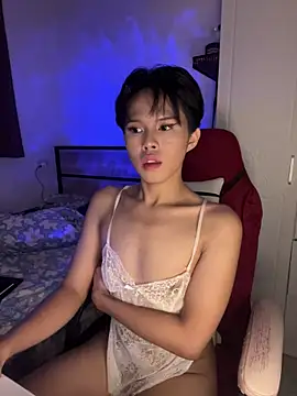 Plaxtique online show from April 4, 2026, 6:27 pm