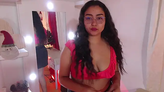  Kim  M online show from December 22, 2025, 11:18 am