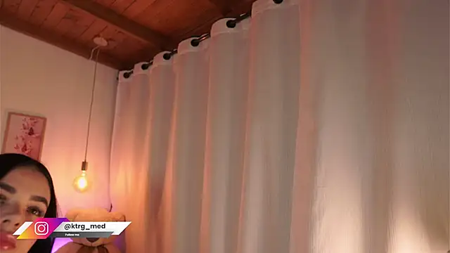 amelie gonzalez online show from September 27, 2025, 8:47 pm