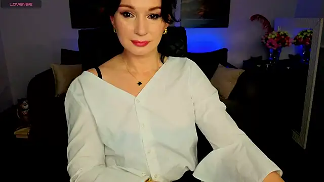 Sofia Ford online show from May 9, 2026, 1:27 pm