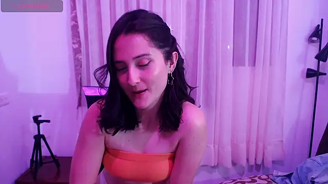 Snapshot of AlissonnFoxx chatting on July 2, 2026, 5:35 am AlissonnFoxx online show from July 2, 2026, 5:35 am
