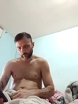 Snapshot of coppiasenzacensura chatting on October 28, 2025, 10:19 am coppiasenzacensura online show from October 28, 2025, 10:19 am