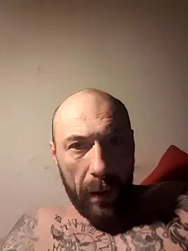 PIercingBoy38 online show from February 25, 2025, 10:39 pm