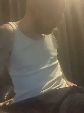 PIercingBoy38 online show from March 2, 2025, 5:04 pm