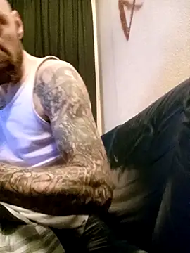 PIercingBoy38 online show from January 8, 2026, 9:17 pm