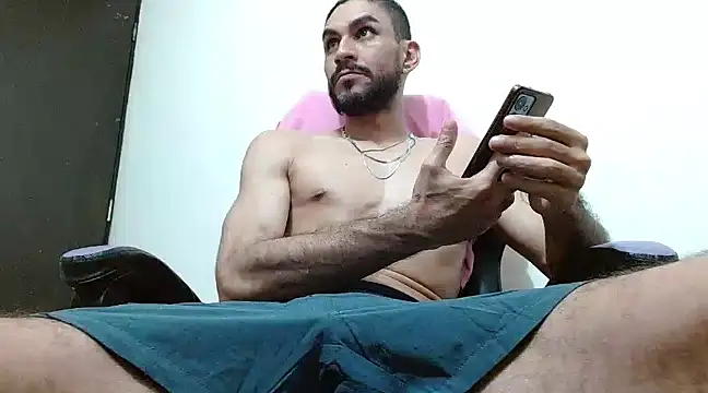 Snapshot of Money_For_masterCody chatting on January 31, 2025, 12:39 am Money For masterCody online show from January 31, 2025, 12:39 am