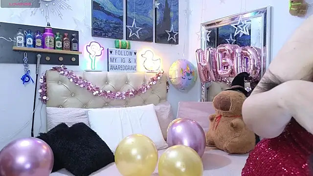 Snapshot of AnnaRedgrave chatting on November 26, 2025, 5:30 am AnnaRedgrave online show from November 26, 2025, 5:30 am