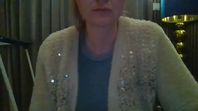 Bella-Tight online show from February 7, 2026, 6:33 pm