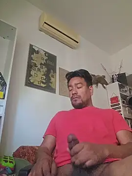 Snapshot of Motherandson chatting on April 9, 2026, 7:36 am Motherandson online show from April 9, 2026, 7:36 am