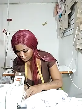 Snapshot of Alissamore3 chatting on February 24, 2025, 10:48 am Alissamore3 online show from February 24, 2025, 10:48 am