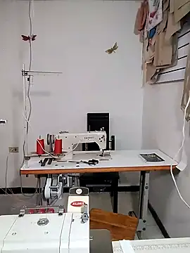 Snapshot of Alissamore3 chatting on February 28, 2025, 5:15 pm Alissamore3 online show from February 28, 2025, 5:15 pm