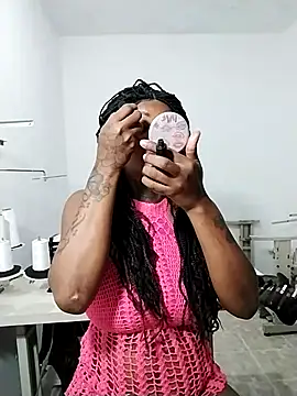 Snapshot of Alissamore3 chatting on March 18, 2025, 4:26 am Alissamore3 online show from March 18, 2025, 4:26 am