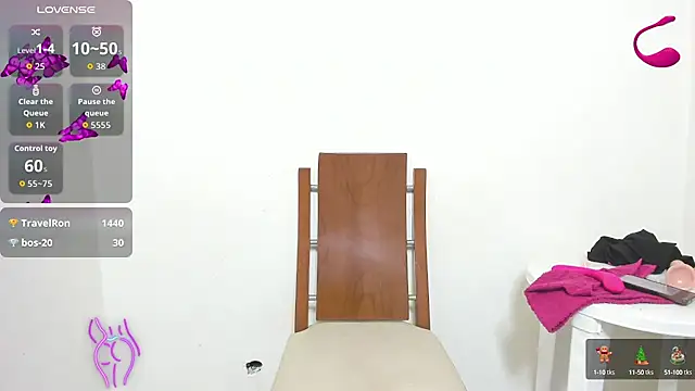 Snapshot of Alissamore3 chatting on September 28, 2025, 7:08 pm Alissamore3 online show from September 28, 2025, 7:08 pm