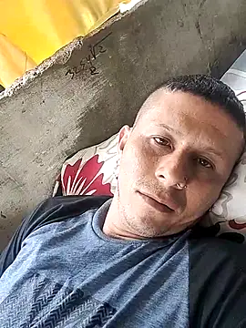 Somospareja1987 online show from October 21, 2025, 6:52 pm