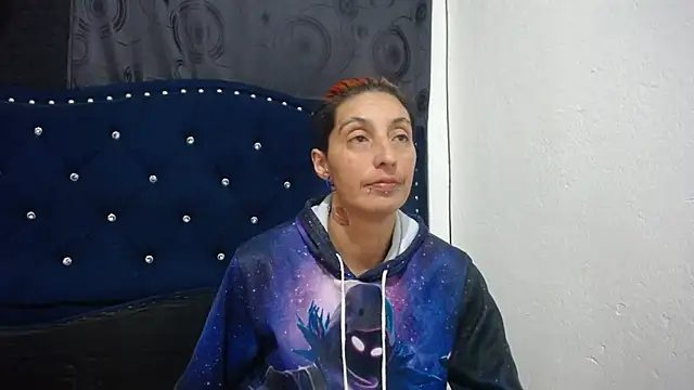 Snapshot of anyu1306 chatting on December 16, 2024, 4:13 am anyu1306 online show from December 16, 2024, 4:13 am