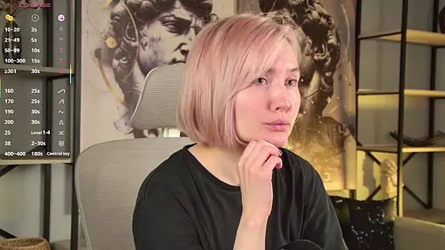 ReiYosimoto online show from November 21, 2025, 3:33 pm