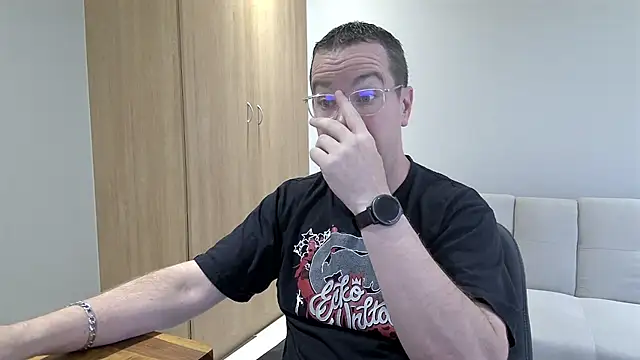 BrettJ81 online show from February 9, 2026, 2:21 pm